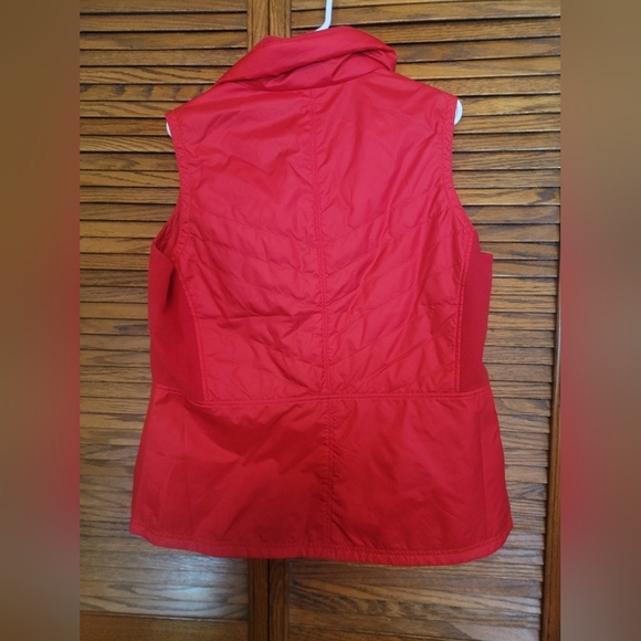 Columbia NWT Women's Vibrant Red Vest Size XL - Picture 6 of 9